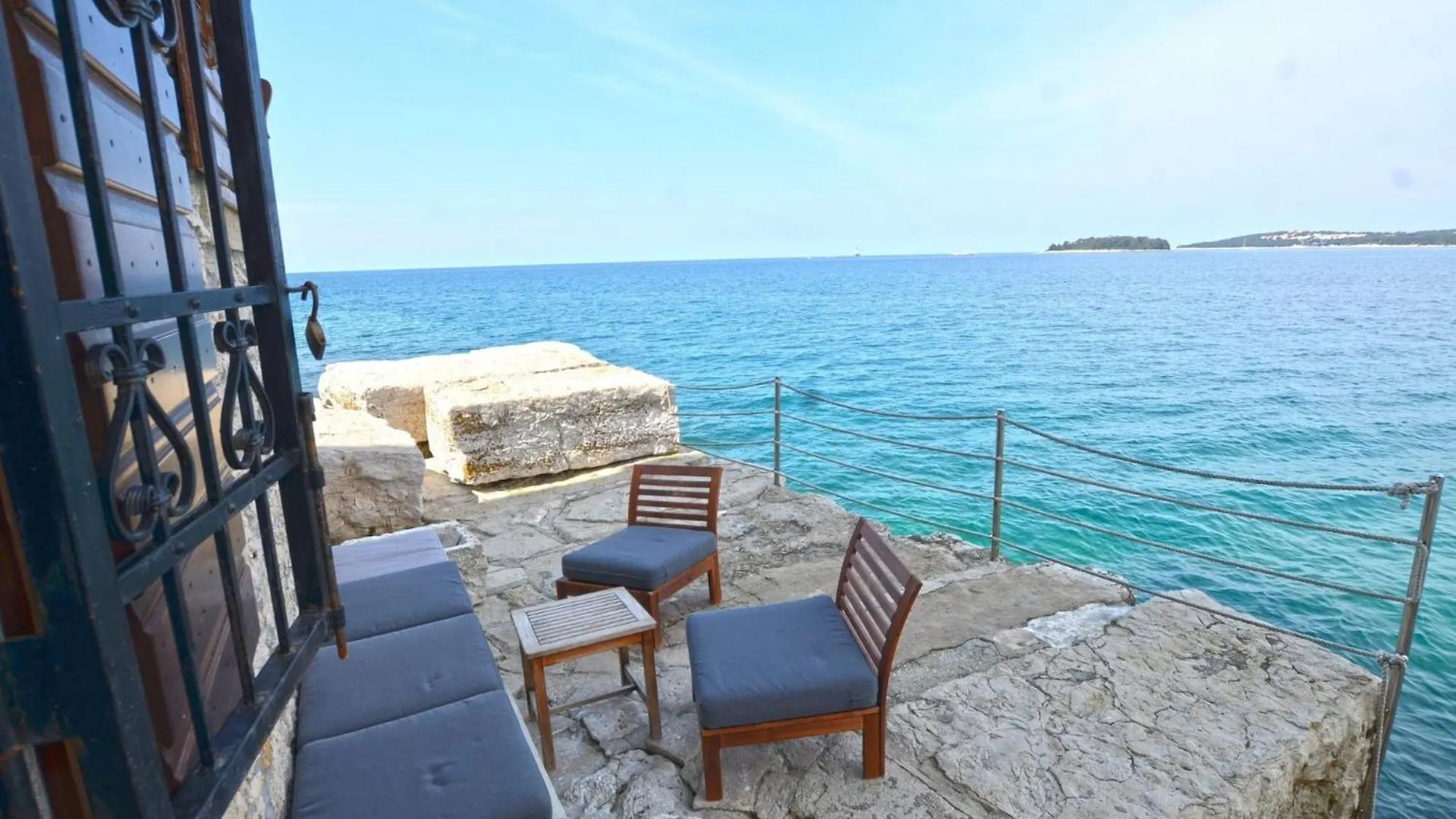 Waterside Cove Oasis Apartment Rovinj - One Bedroom Apartment With Sea View קרואטיה